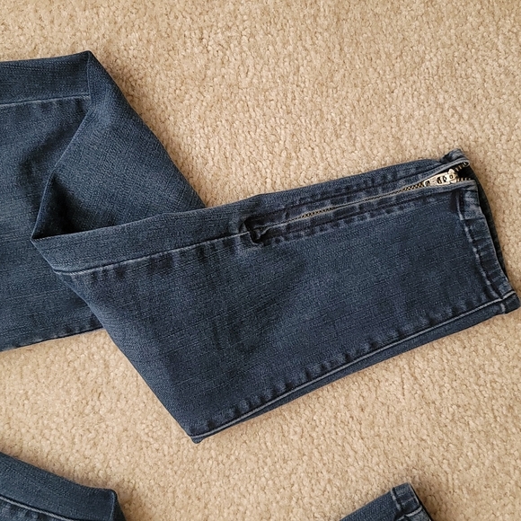 UniQlo Woman's Jeans with Zipper size 25 - Picture 8 of 9